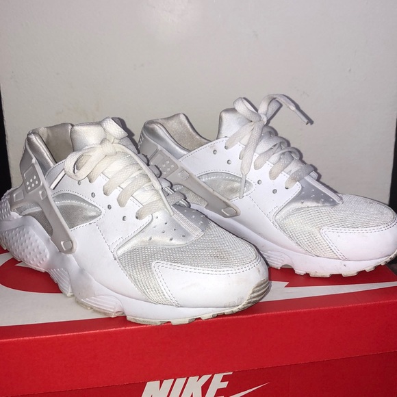 White Hurraches - Picture 1 of 2